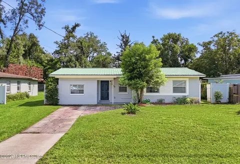 5886 Oaklane Dr, Jacksonville, FL 32244
