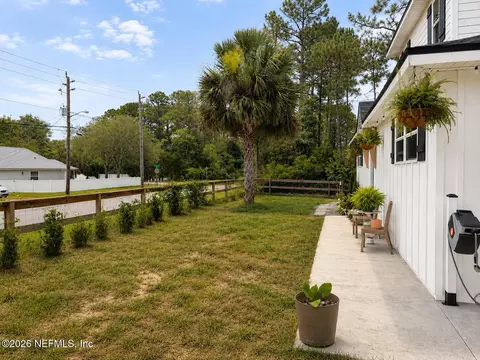 Exterior - 1200 N Clay St, Saint Augustine, FL 32084 photo 5 of 7