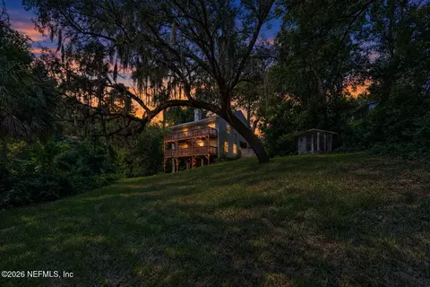 3767 Hermitage Rd E, Jacksonville, FL 32277