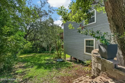 Exterior - 3767 Hermitage Rd E, Jacksonville, FL 32277 photo 10 of 11