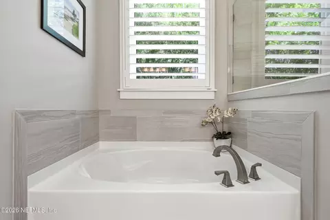 Bath - 410 Ocean Forest Dr, Saint Augustine, FL 32080 photo 2 of 5