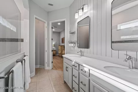 Bath - 255 Dalton Cir, Saint Augustine, FL 32092 photo 6 of 9