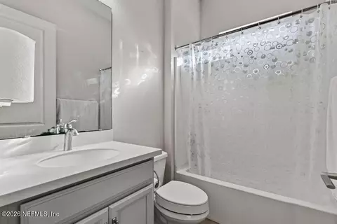 Bath - 255 Dalton Cir, Saint Augustine, FL 32092 photo 5 of 9