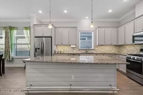Kitchen - 255 Dalton Cir, Saint Augustine, FL 32092 photo 2 of 8