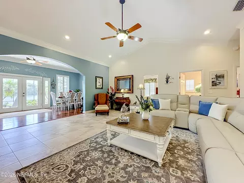 Living - 129 River Rd, Satsuma, FL 32189 photo 2 of 5