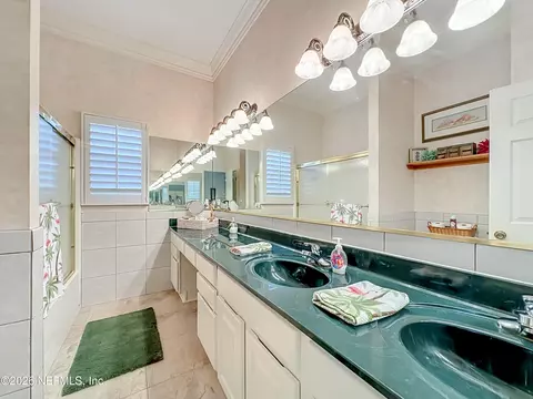 Bath - 129 River Rd, Satsuma, FL 32189 photo 4 of 5
