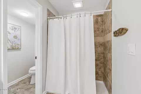 Bath - 1300 Vista Cove Rd, Saint Augustine, FL 32084 photo 4 of 7