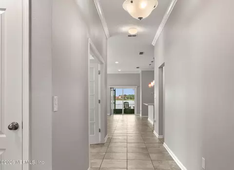 Entry Way - 84 Midway Park Dr, Saint Augustine, FL 32084 photo 2 of 4
