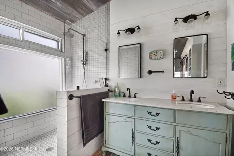 Bath - 285 Joey Dr, Saint Augustine, FL 32080 photo 1 of 3