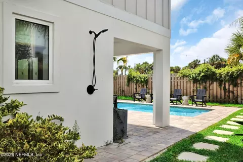 Exterior - 117 5th St, Saint Augustine, FL 32080 photo 15 of 19