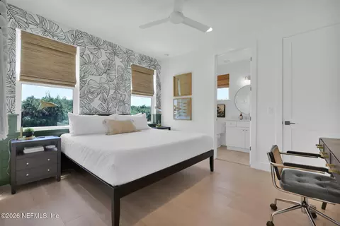 Bedroom - 117 5th St, Saint Augustine, FL 32080 photo 1 of 10