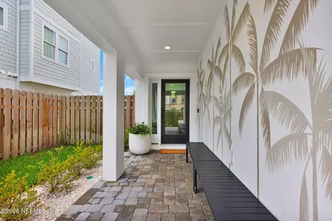 Entry Way - 117 5th St, Saint Augustine, FL 32080 photo 1 of 6