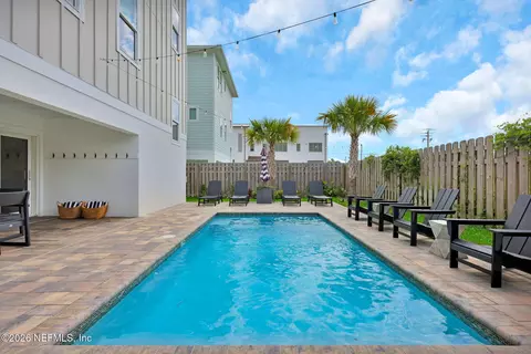 Exterior - 117 5th St, Saint Augustine, FL 32080 photo 10 of 19