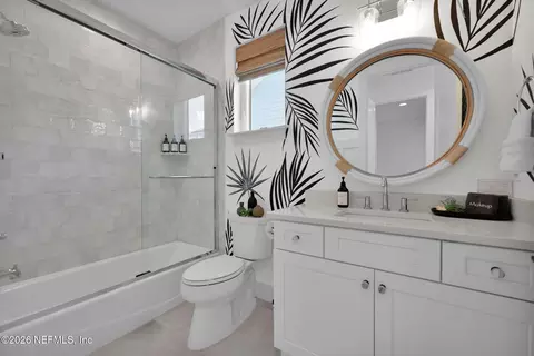 Bath - 117 5th St, Saint Augustine, FL 32080 photo 4 of 9