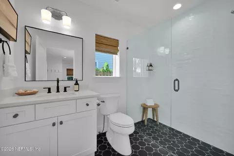 Bath - 117 5th St, Saint Augustine, FL 32080 photo 1 of 9