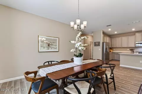 Dining - 75292 Pondside Ln, Yulee, FL 32097 photo 6 of 7