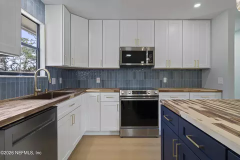 Kitchen - 3640 Fort Peyton Cir, Saint Augustine, FL 32086 photo 3 of 3