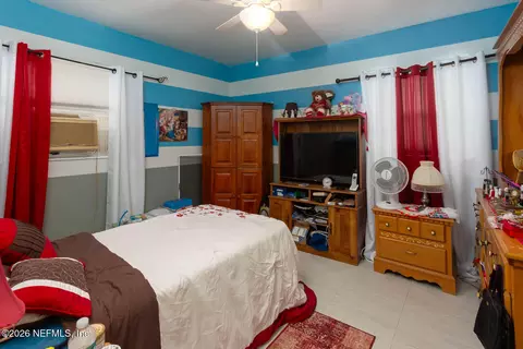 Bedroom - 119 Oak Way, Interlachen, FL 32148 photo 2 of 2