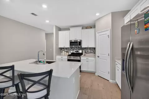 Kitchen - 75741 Pondside Ln, Yulee, FL 32097 photo 4 of 4