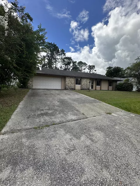 3 Woodfalon Pl, Palm Coast, FL 32164