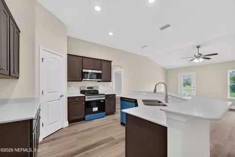 Kitchen - 451616 Old Dixie Hwy, Callahan, FL 32011 photo 1 of 1