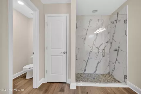 Bath - 451616 Old Dixie Hwy, Callahan, FL 32011 photo 2 of 3