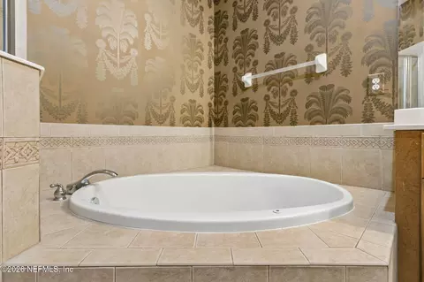 Bath - 200 Paseo Terraza #206, Saint Augustine, FL 32095 photo 1 of 4