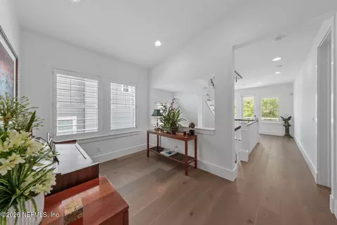 Entry Way - 195 15th St, Atlantic Beach, FL 32233 photo 3 of 4