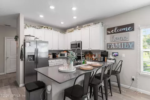 1241 Beach Dune Dr, Jacksonville, FL 32233