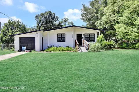 1818 Banbury Rd, Jacksonville, FL 32211
