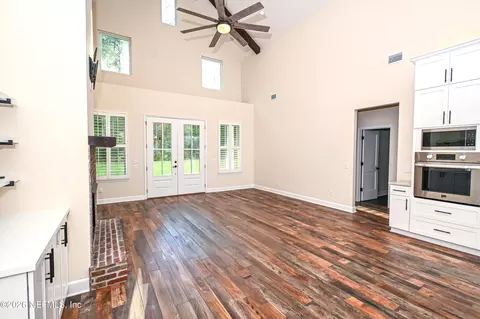 Living - 27 Jones Rd, Macclenny, FL 32063 photo 4 of 6