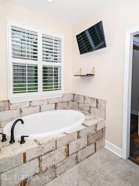 Bath - 27 Jones Rd, Macclenny, FL 32063 photo 7 of 9