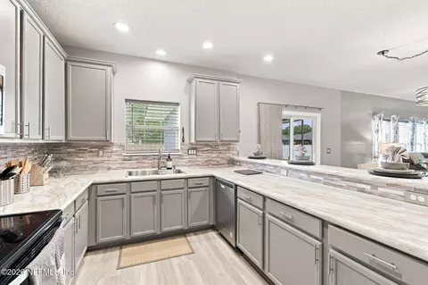 Kitchen - 3114 Double Oaks Dr, Jacksonville, FL 32226 photo 3 of 5