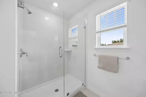 Bath - 267 Plum Orchard Ln, Yulee, FL 32097 photo 2 of 5