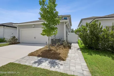 Exterior - 267 Plum Orchard Ln, Yulee, FL 32097 photo 4 of 10