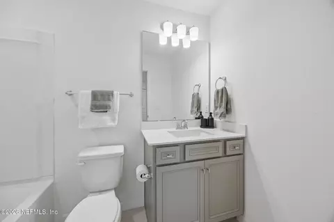 Bath - 267 Plum Orchard Ln, Yulee, FL 32097 photo 4 of 5