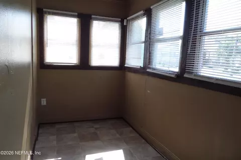 Exterior - 1317 E 3rd St, Jacksonville, FL 32206 photo 2 of 2