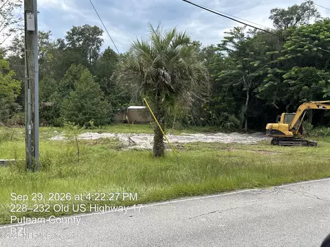 237 Old Highway 17, Pomona Park, FL 32181
