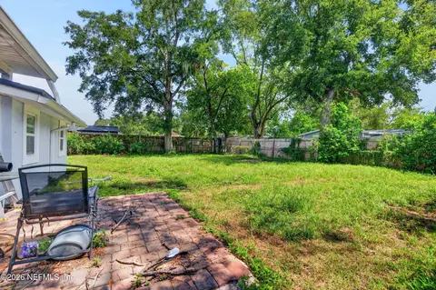 Exterior - 416 Ameca Ave, Orange Park, FL 32073 photo 4 of 6