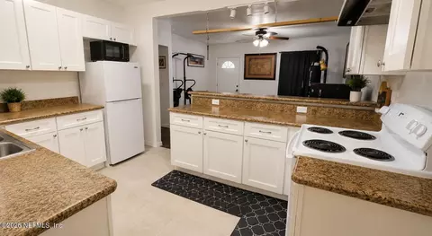 Other - 423 Holiday Dr, Interlachen, FL 32148 photo 2 of 7