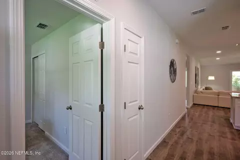 1672 Bermuda Rd, Jacksonville, FL 32224