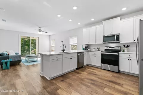 Kitchen - 52 Falcon Ridge Rd, Saint Augustine, FL 32084 photo 1 of 6