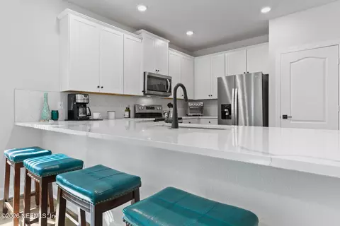 Kitchen - 52 Falcon Ridge Rd, Saint Augustine, FL 32084 photo 4 of 6