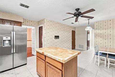 Kitchen - 309 Devonshire Ln, Orange Park, FL 32073 photo 3 of 3