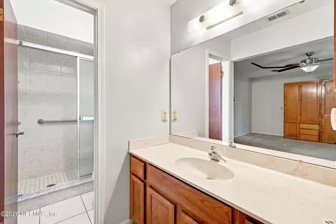 Bath - 309 Devonshire Ln, Orange Park, FL 32073 photo 1 of 7