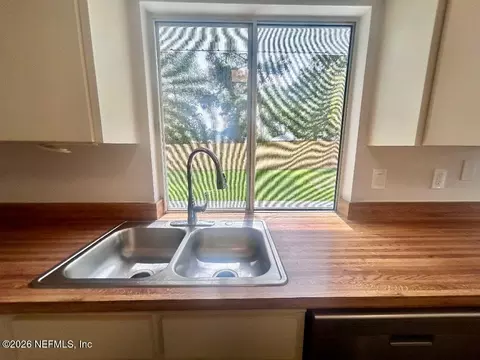 Kitchen - 702 Nieves Ln, Saint Augustine, FL 32086 photo 4 of 9