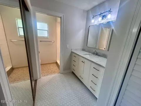 Bath - 702 Nieves Ln, Saint Augustine, FL 32086 photo 1 of 5