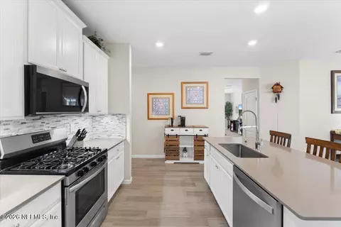 Kitchen - 251 Tintamarre Dr, Saint Augustine, FL 32092 photo 6 of 7