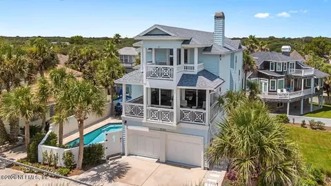 Exterior - 1960 Beach Ave, Atlantic Beach, FL 32233 photo 2 of 22