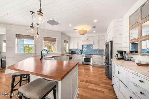 Kitchen - 1960 Beach Ave, Atlantic Beach, FL 32233 photo 2 of 6